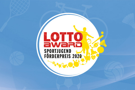 Lotto Award Sportjugend-Förderpreis 2020. Hintergrund zeigt Grafik von Schläger, Basketball, Fahrrad und Volleyball auf hellblauen Hintergrund.